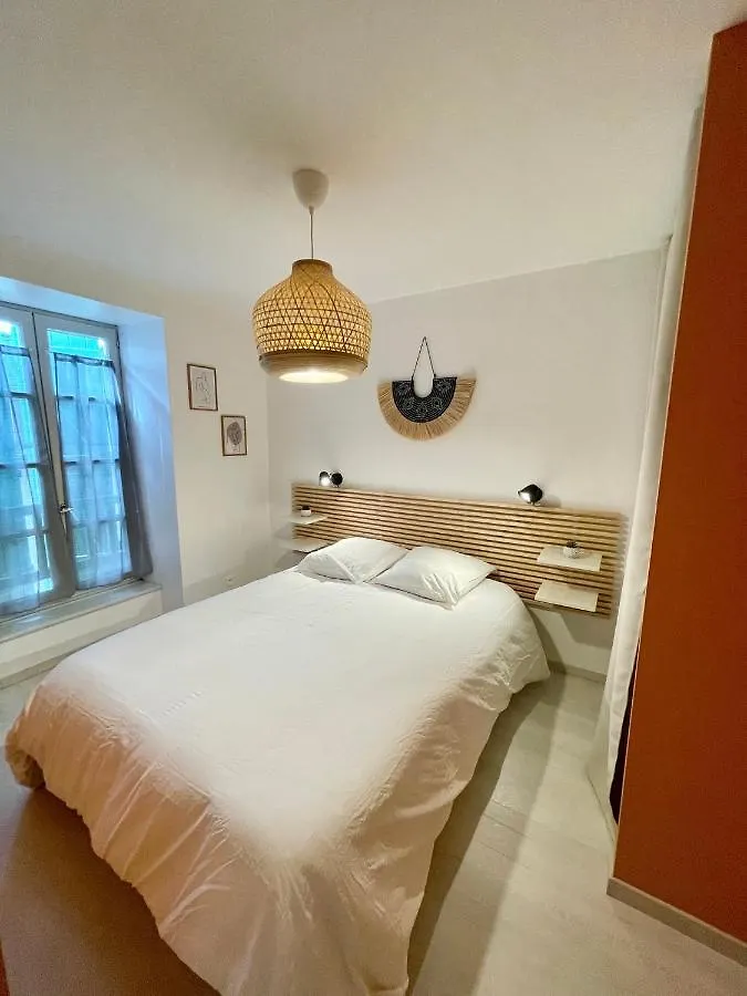 Appartement Grand Studio Hyper Centre Wifi Rodez France